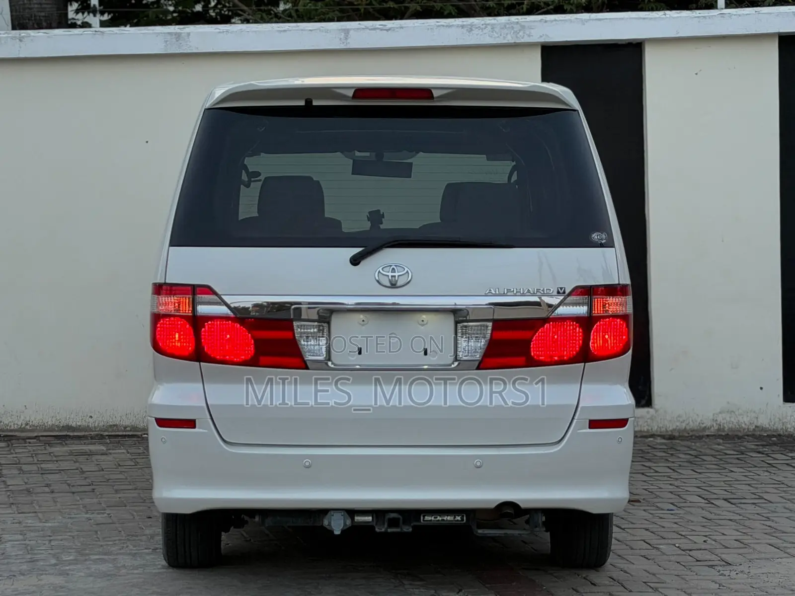 Toyota Alphard 2006 White