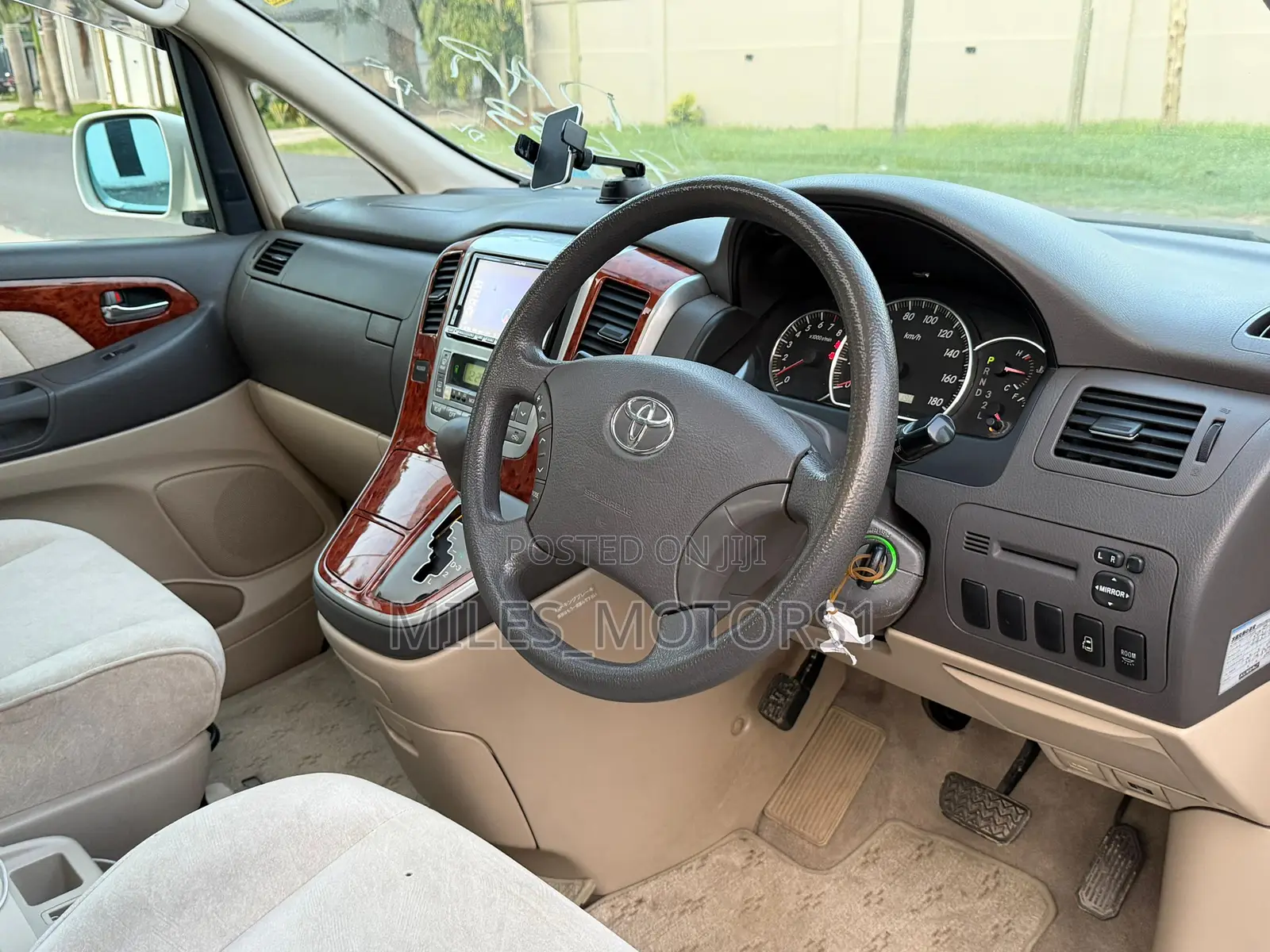 Toyota Alphard 2006 White