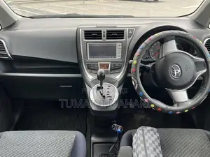 Toyota Ractis 2012 Blue
