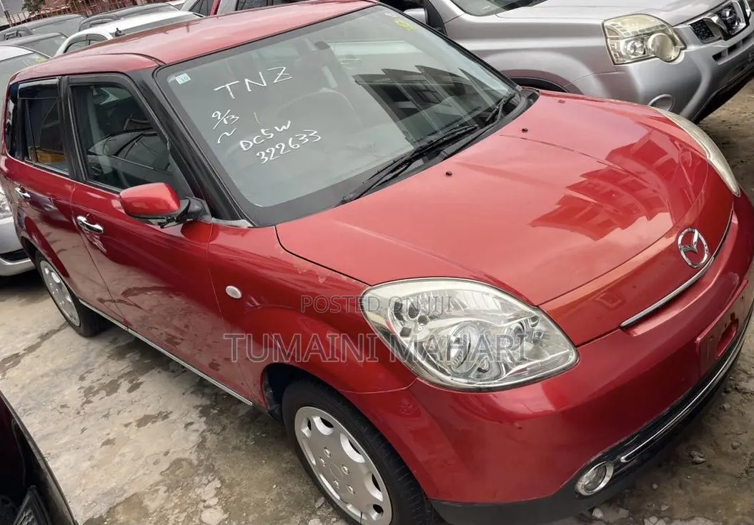 Mazda Verisa 2008 Red