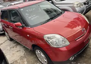 Mazda Verisa 2008 Red