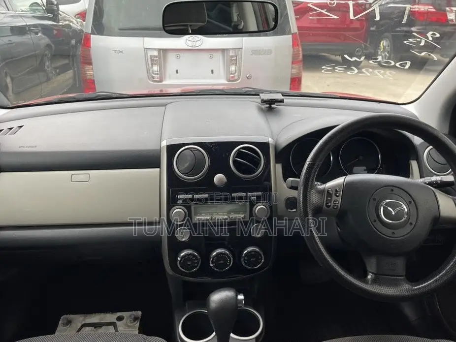 Mazda Verisa 2008 Red