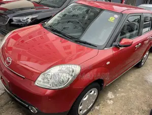 Mazda Verisa 2008 Red
