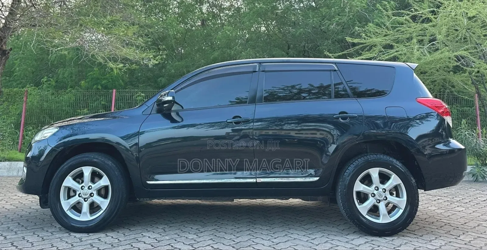 Toyota Vanguard 2012 Gray
