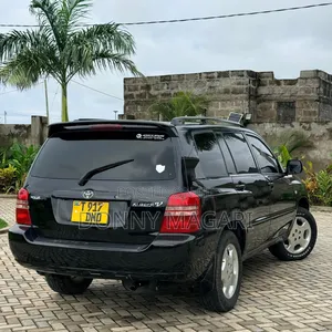 Toyota Kluger 2002 Black