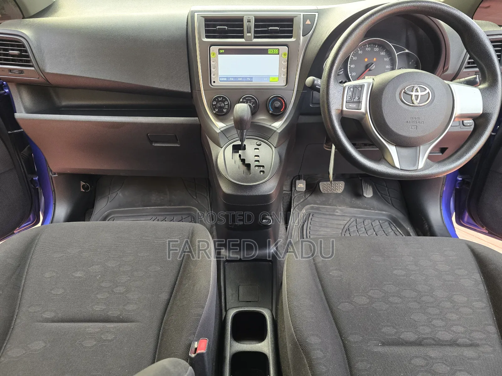Toyota Ractis 1.3 FWD 2012 Blue