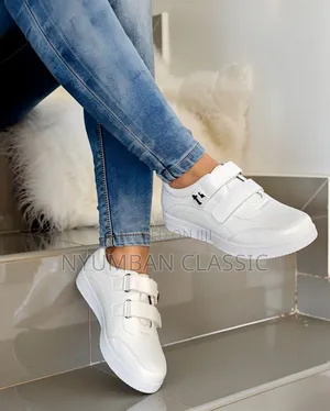 Ladies Sneakers Shoes