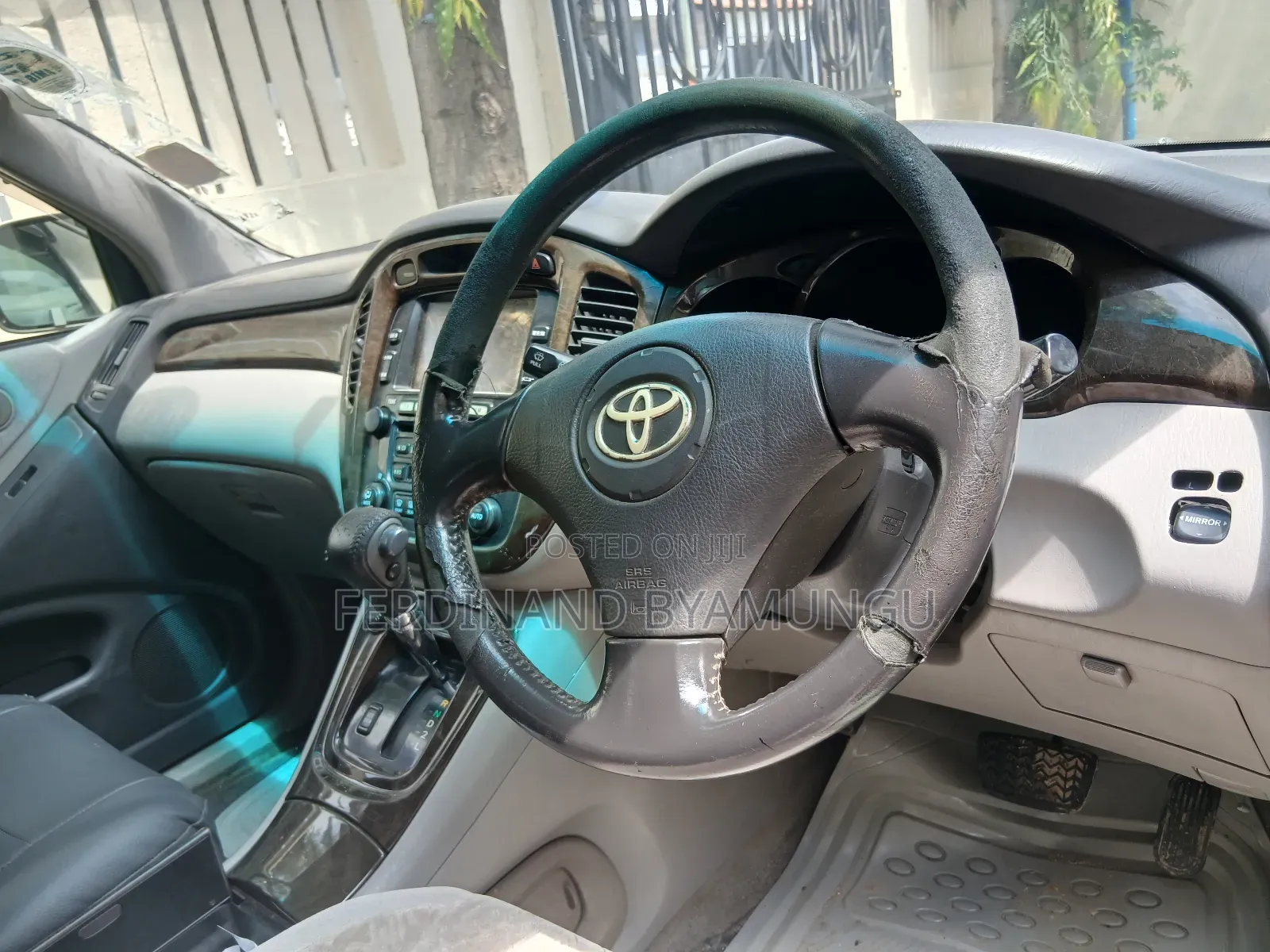 Toyota Kluger 2001 Gold