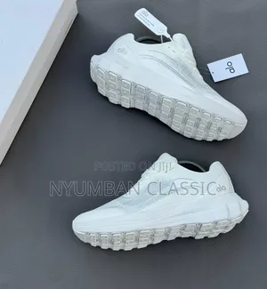 Alo Runner Sneakers Shoes