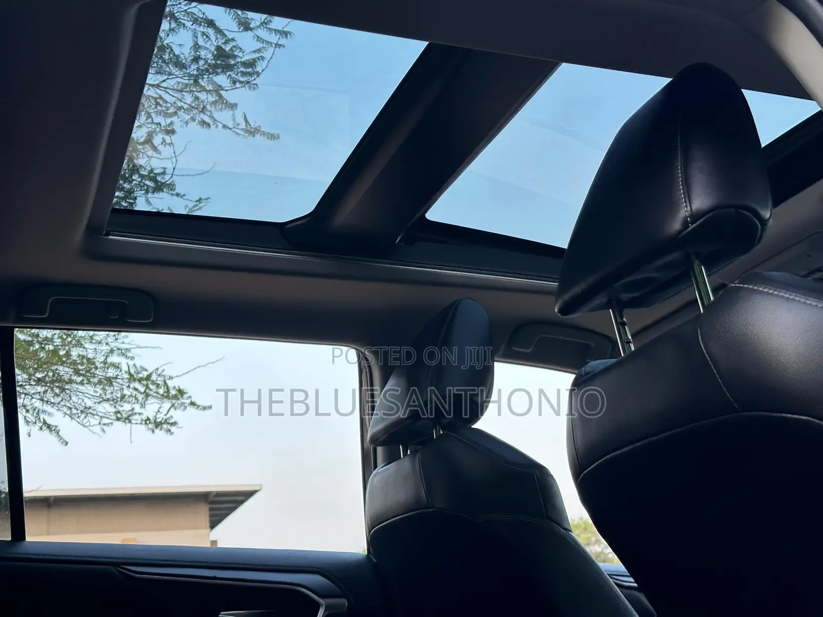 Toyota RAV4 Hybrid 2022 Black
