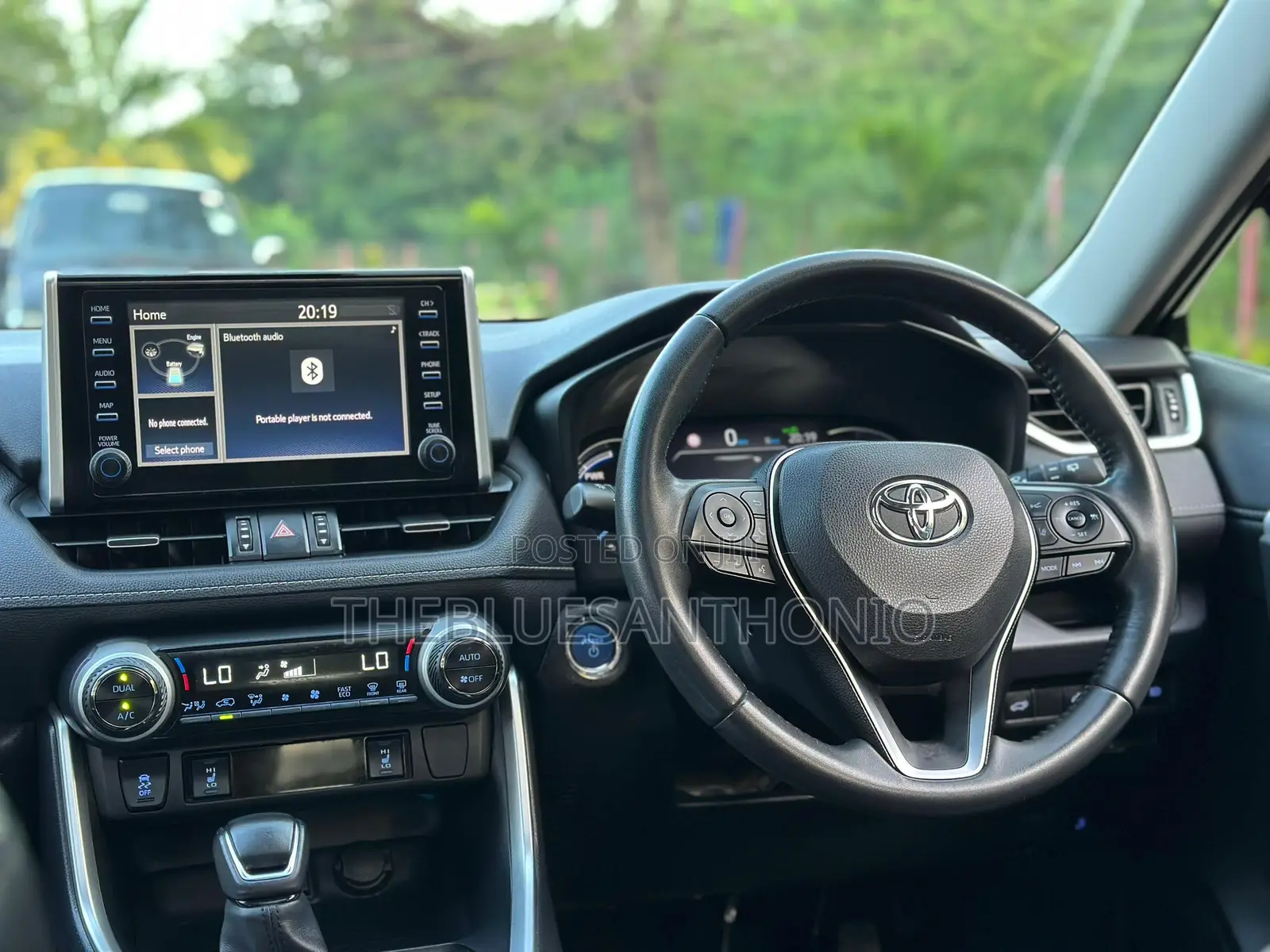 Toyota RAV4 Hybrid 2022 Black
