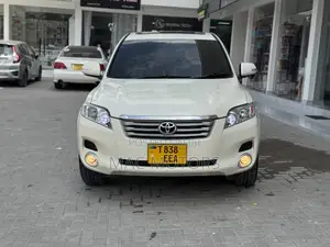 Toyota Vanguard 2009 White