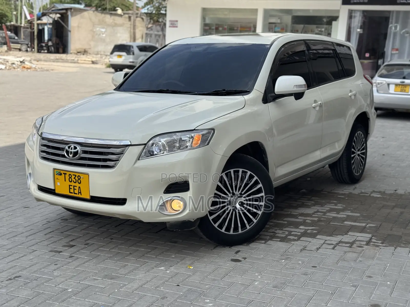 Toyota Vanguard 2009 White