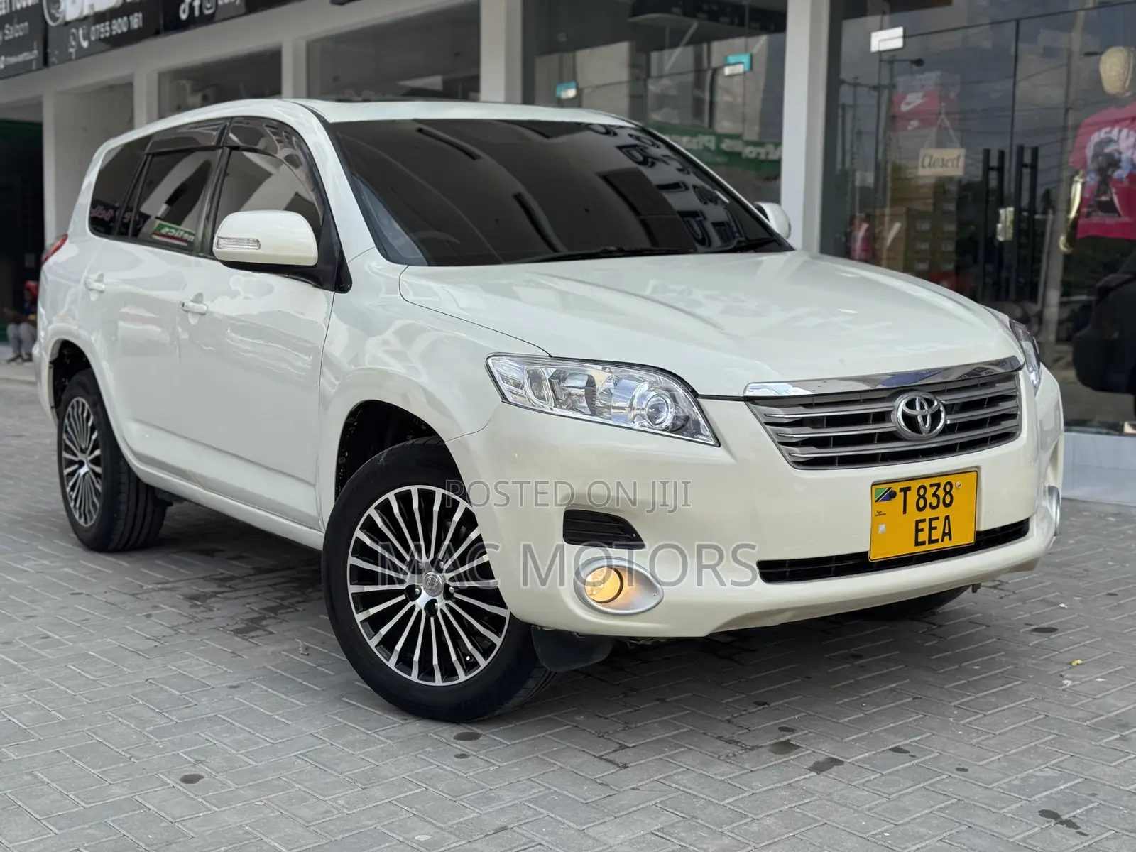 Toyota Vanguard 2009 White