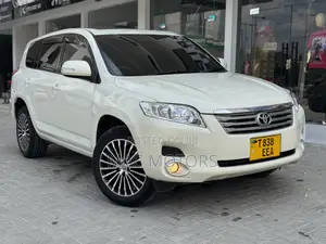 Toyota Vanguard 2009 White