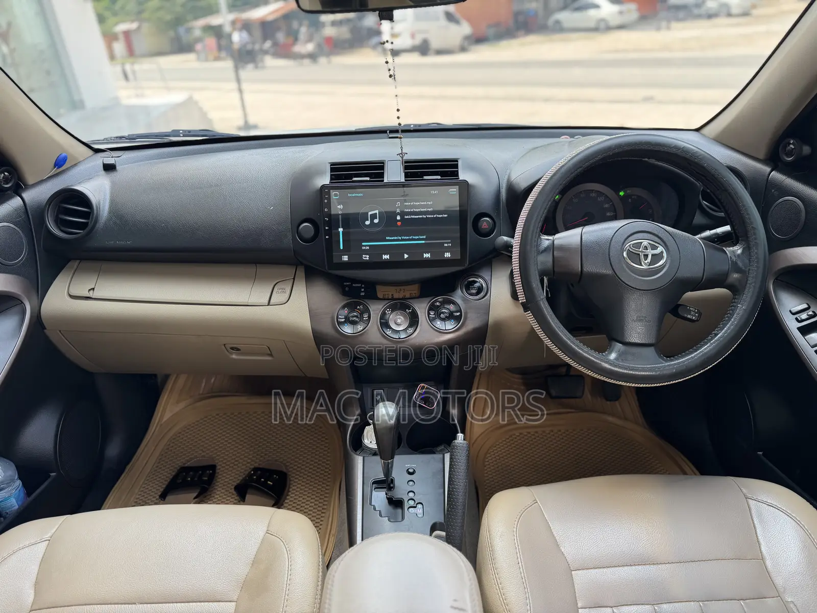 Toyota Vanguard 2009 White
