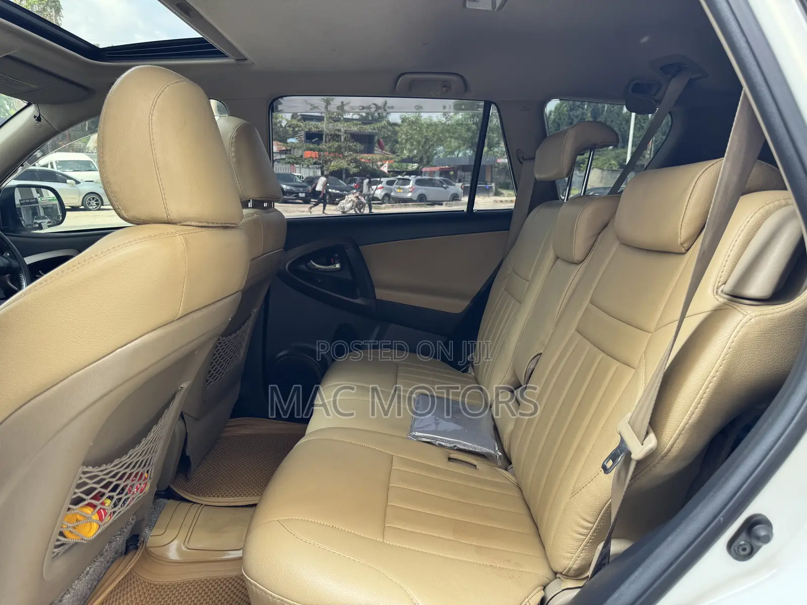 Toyota Vanguard 2009 White