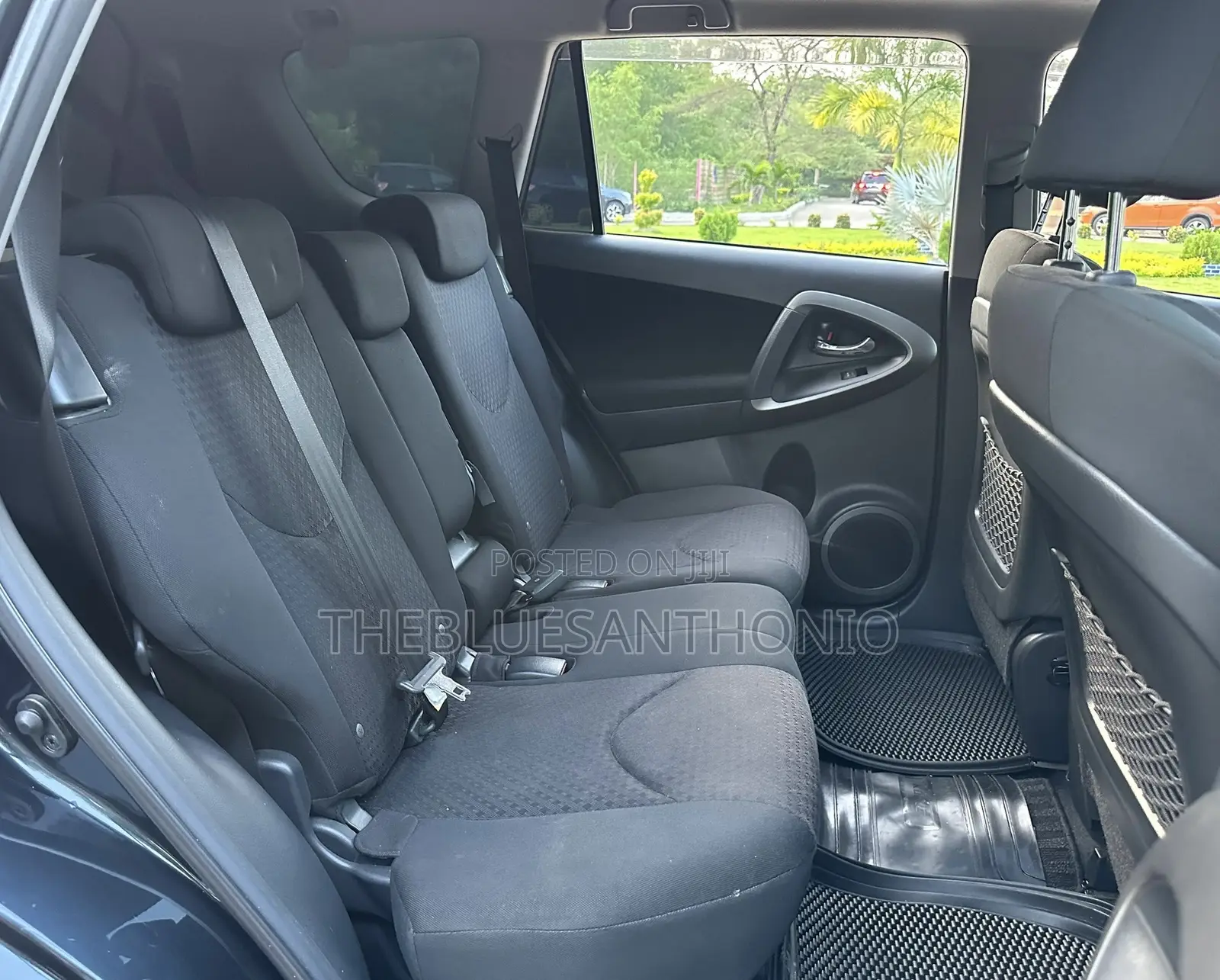 Toyota Vanguard 2012 Gray