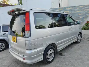 Toyota Noah 2003 Silver
