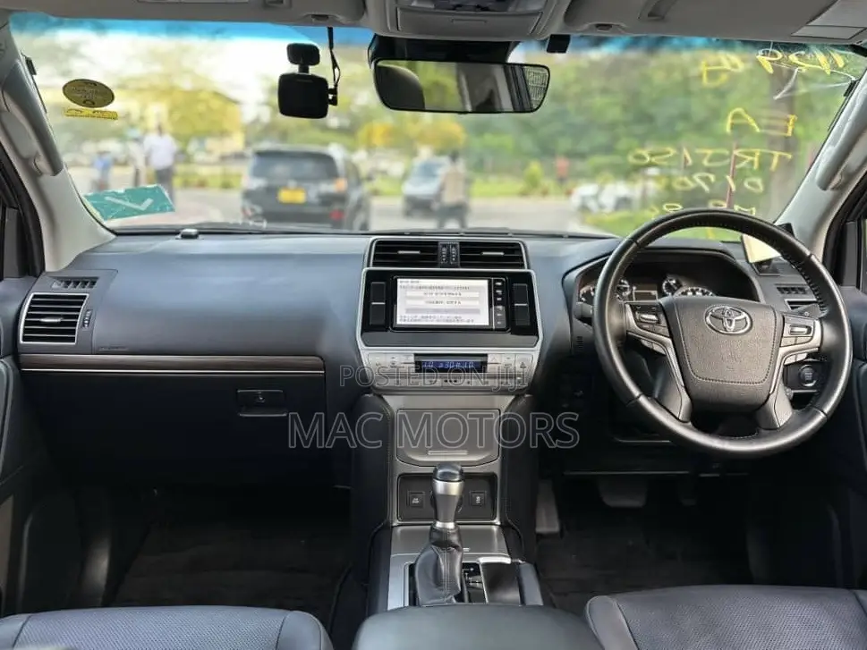 Toyota Land Cruiser Prado 2.7 2023 Gray