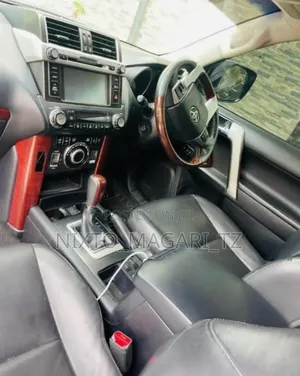 Toyota Land Cruiser Prado 2016 White