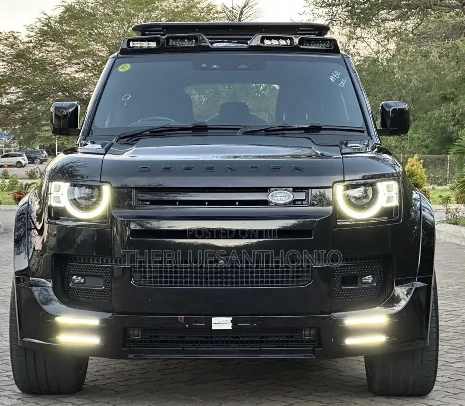 Land Rover Defender 2023 Black