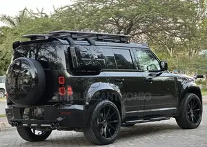 Land Rover Defender 2023 Black