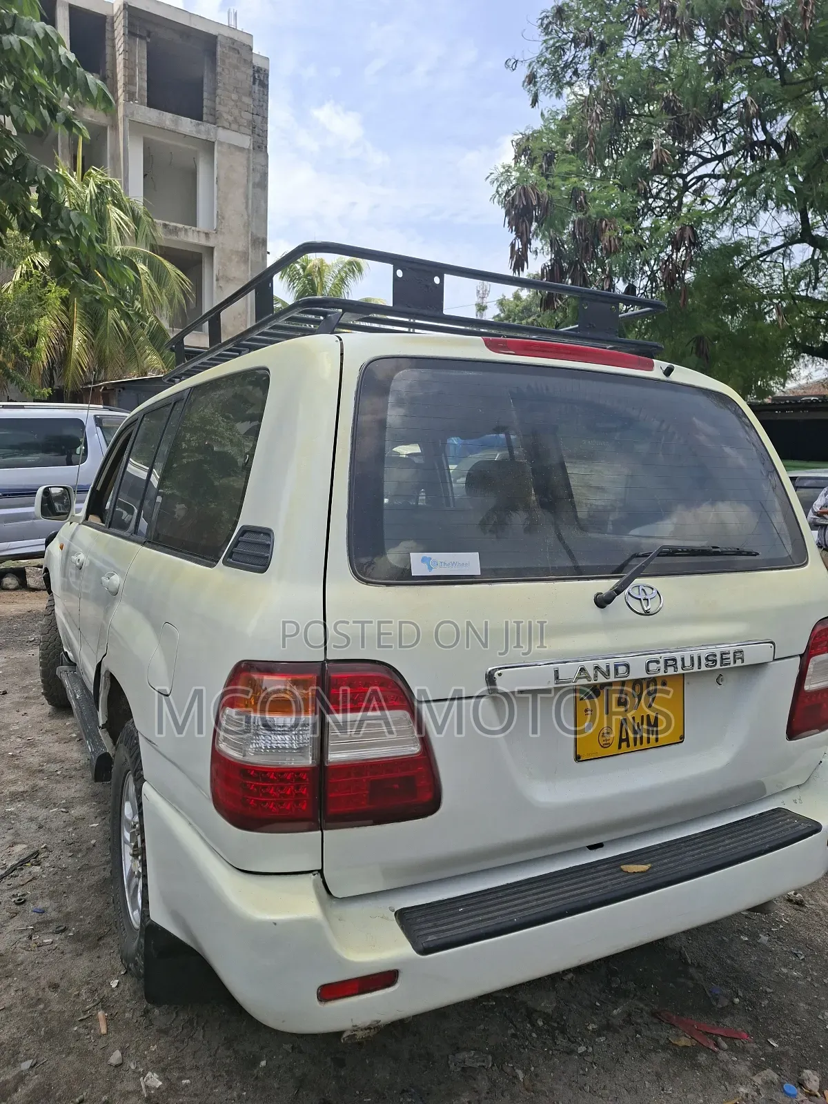 Toyota Land Cruiser 100 4.2 2006 White
