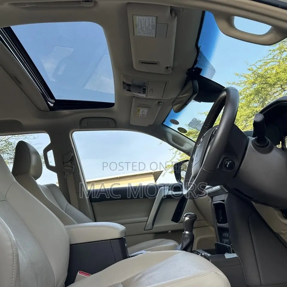 Toyota Land Cruiser Prado 2.8 2023 White