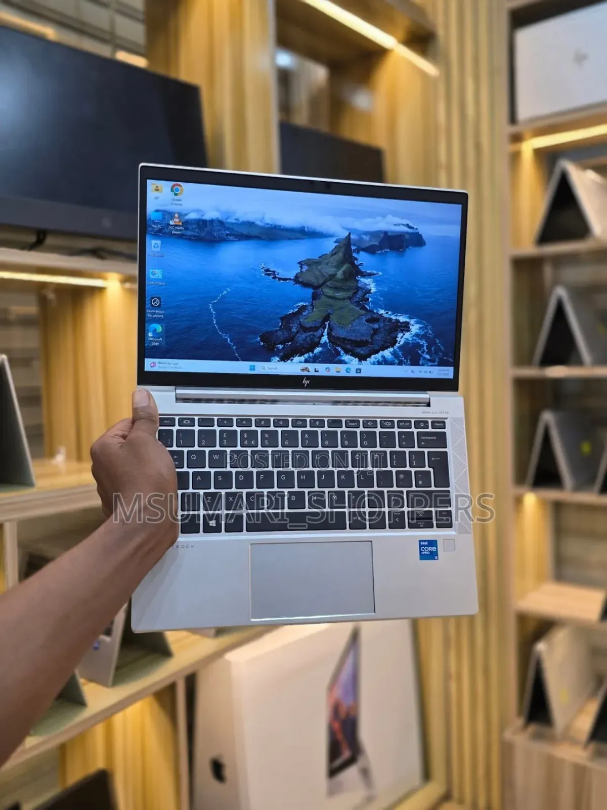 New Laptop HP EliteBook 830 G8 16GB Intel Core i5 SSD 256GB