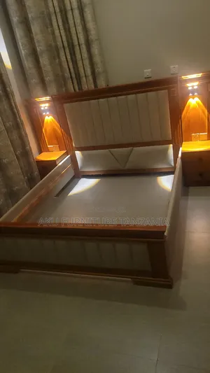 Mkongo Hardwood Bed