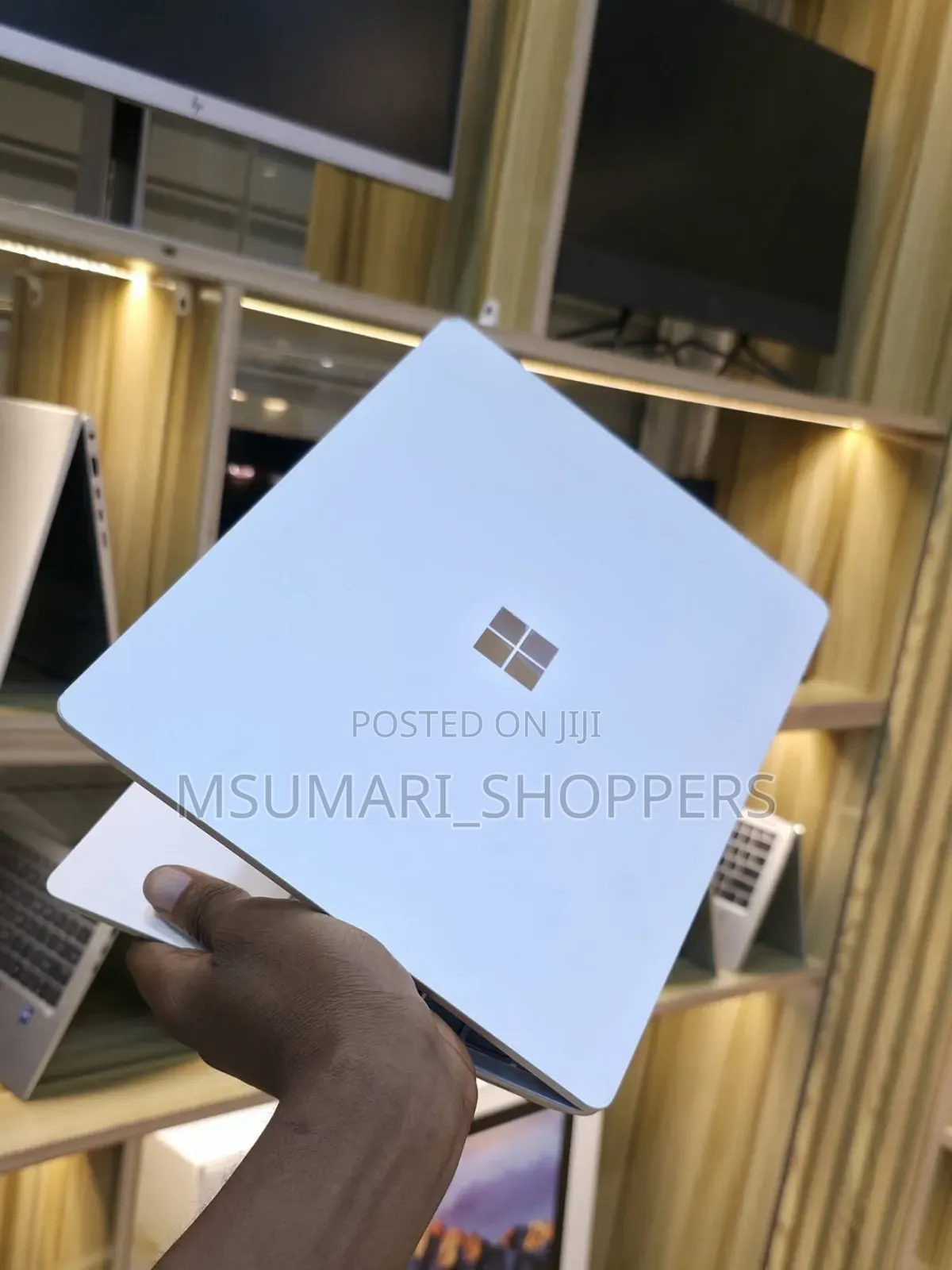 New Laptop Microsoft Surface Go 8GB Intel Core i5 SSD 256GB