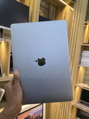 New Laptop Apple MacBook Air 2020 M1 8GB Apple M1 SSD 256GB