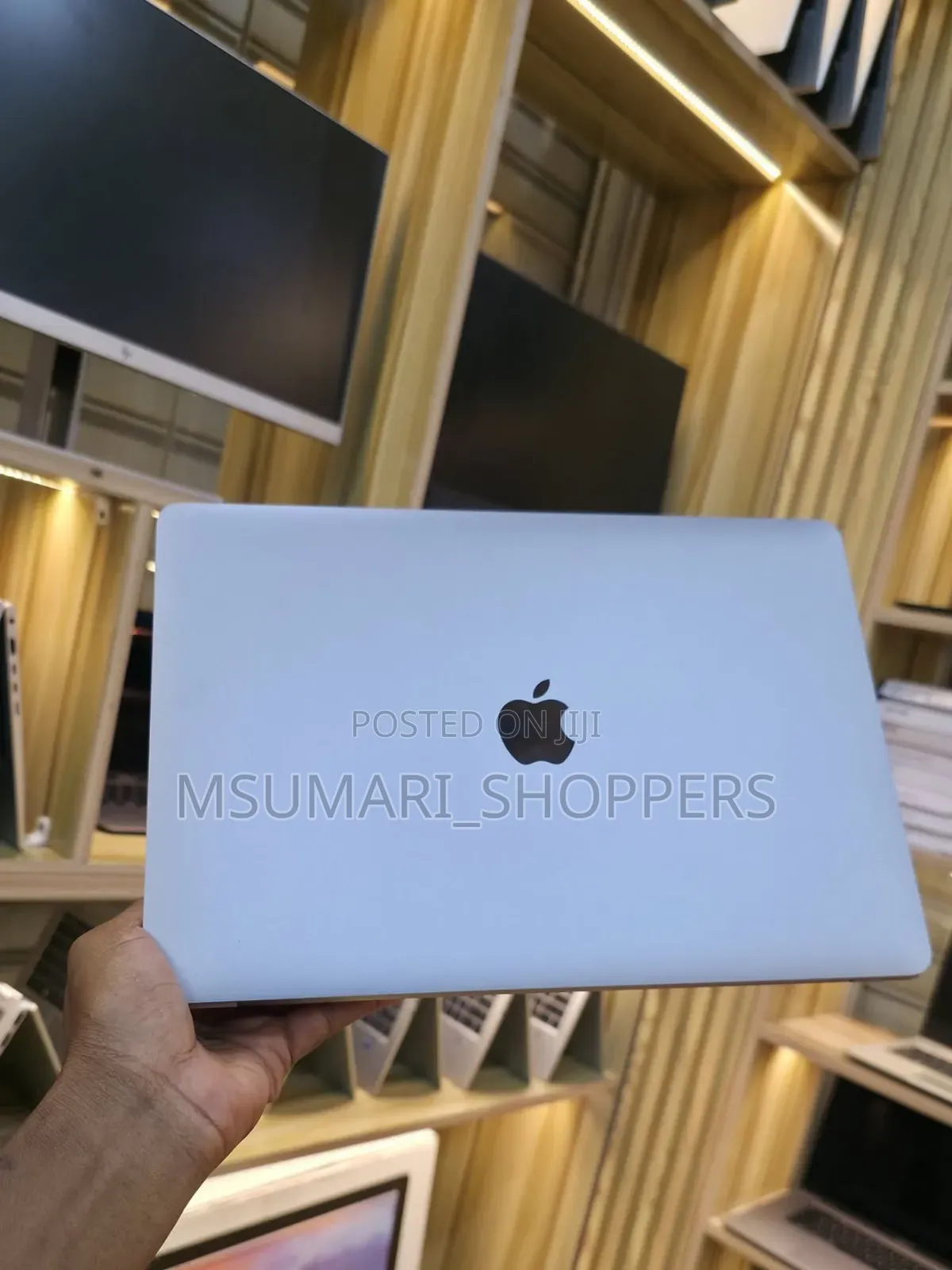 New Laptop Apple MacBook Air 2020 M1 8GB Apple M1 SSD 256GB