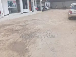 Kiwanja Na Nyumba
