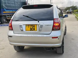 Toyota Nadia 2003 Silver