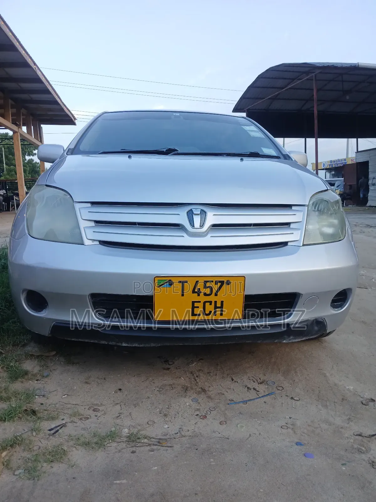 Toyota IST 2004 Silver