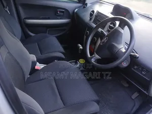 Toyota IST 2004 Silver