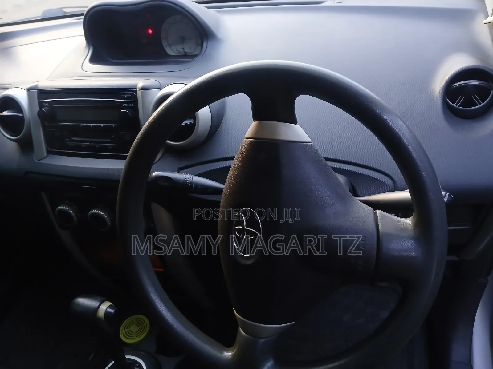 Toyota IST 2004 Silver