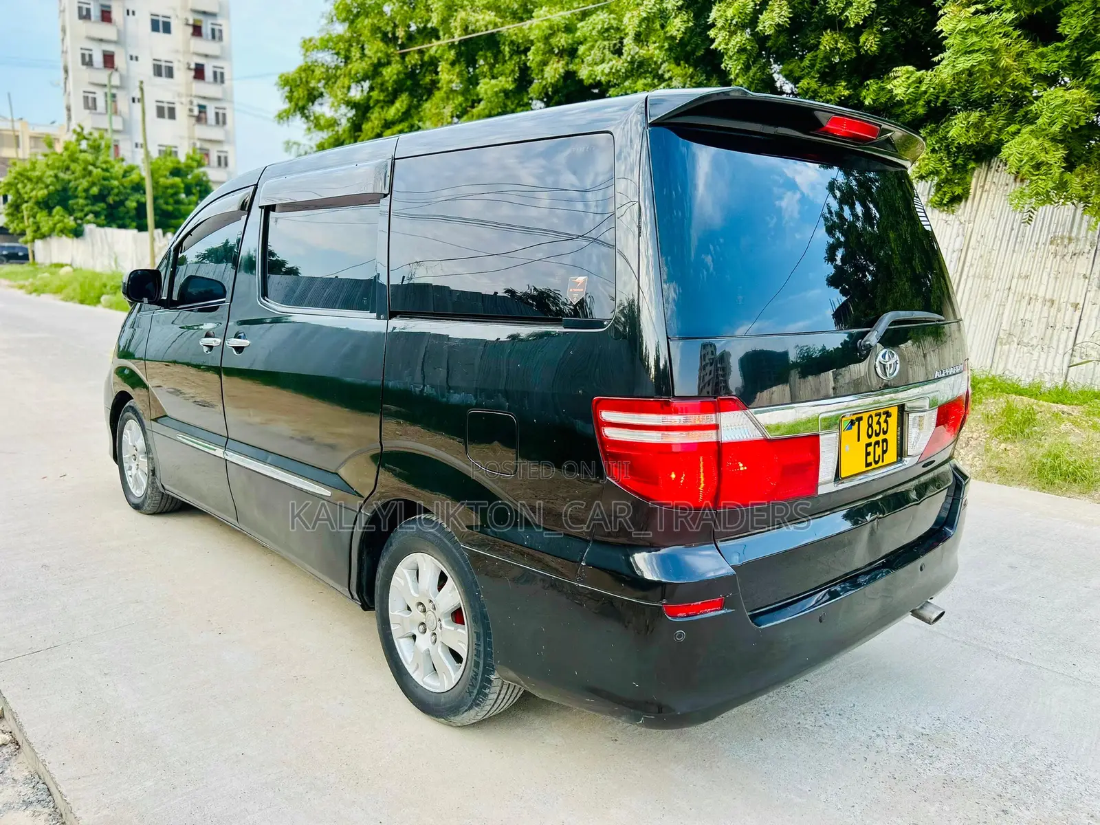 Toyota Alphard 2005 Black