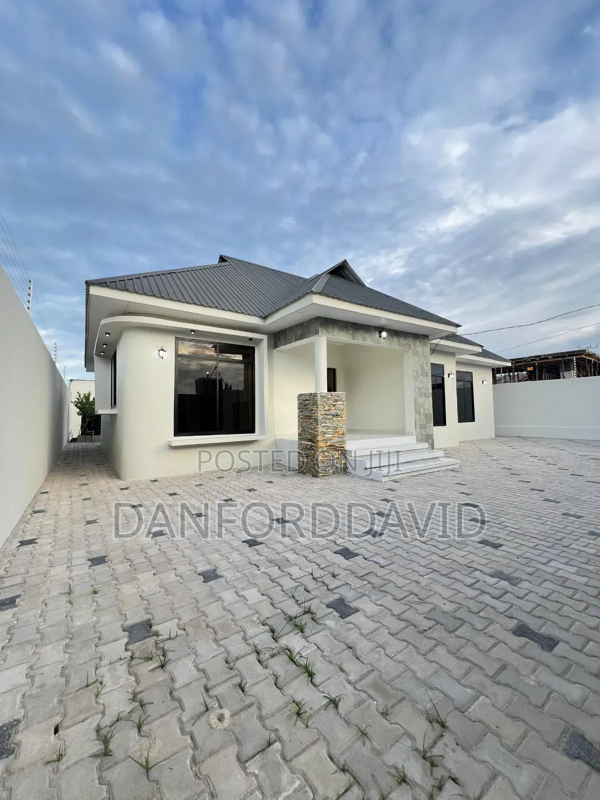 3bdrm House in Kahwa Real Estste, Mbweni for sale