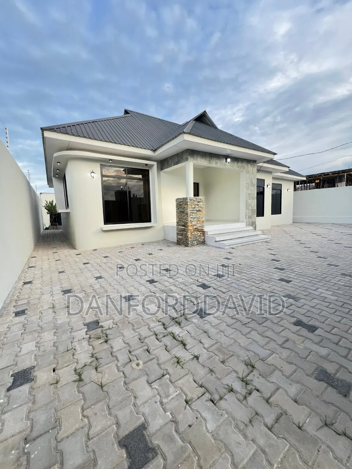 3bdrm House in Kahwa Real Estste, Mbweni for sale