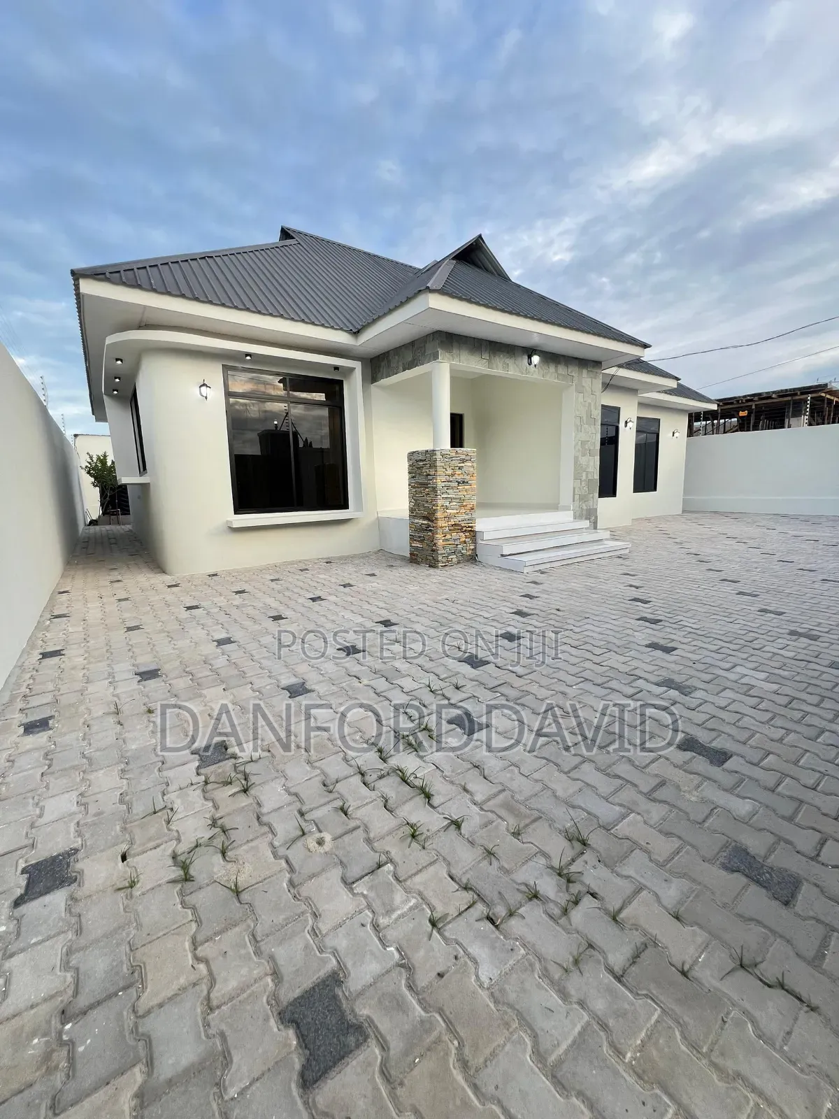 3bdrm House in Kahwa Real Estste, Mbweni for sale