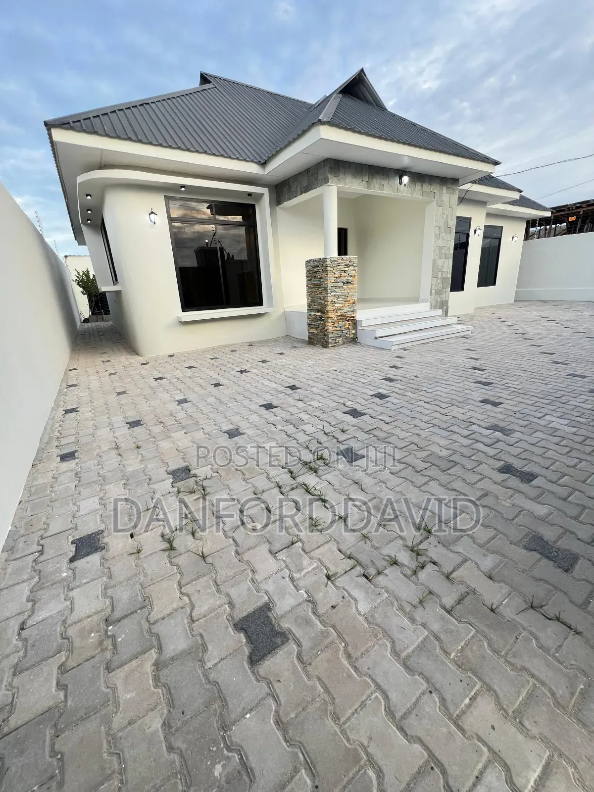 3bdrm House in Kahwa Real Estste, Mbweni for sale