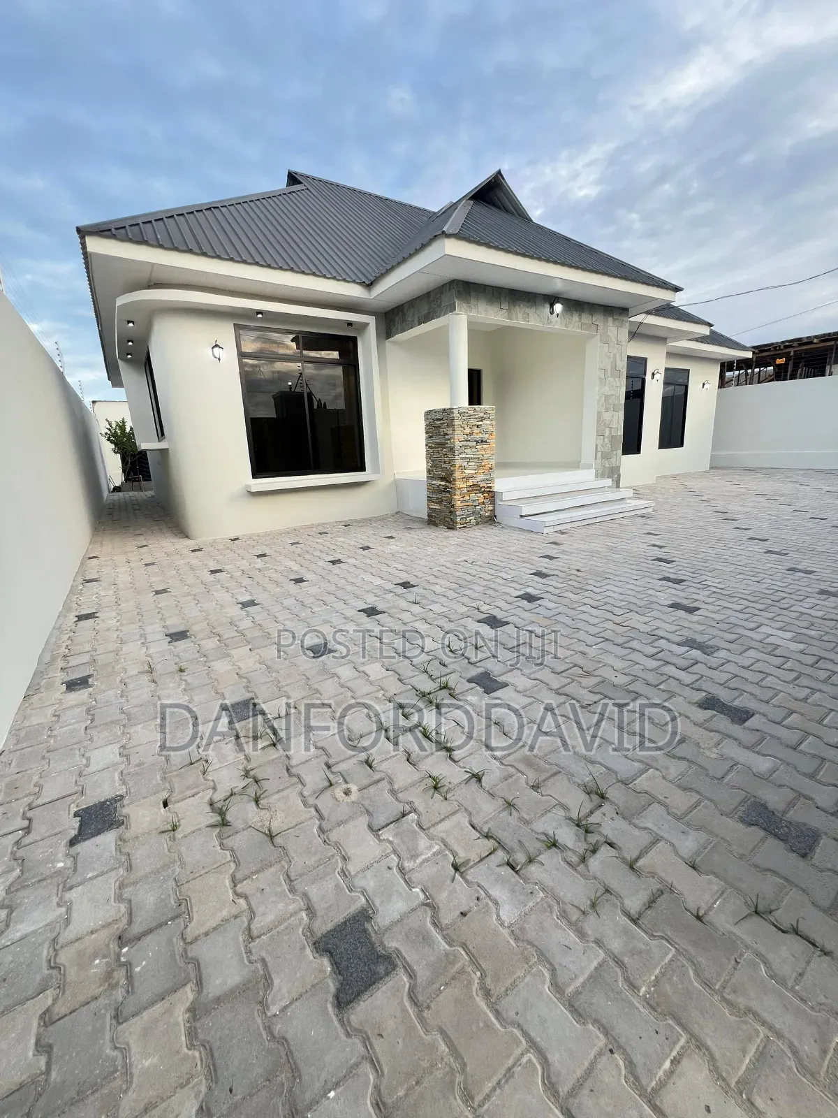 3bdrm House in Kahwa Real Estste, Mbweni for sale