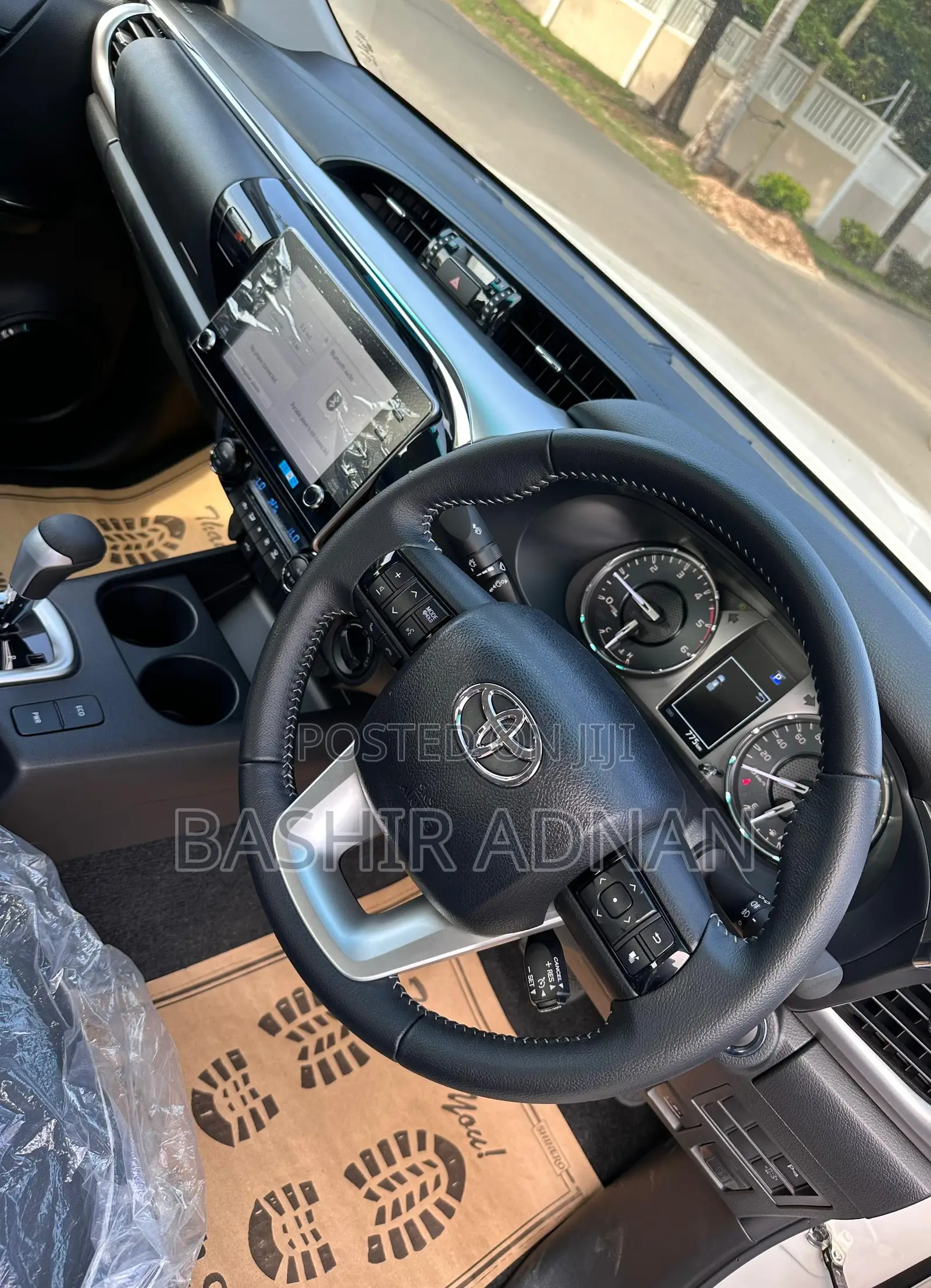 New Toyota Hilux 2025 Pearl