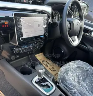New Toyota Hilux 2025 Pearl