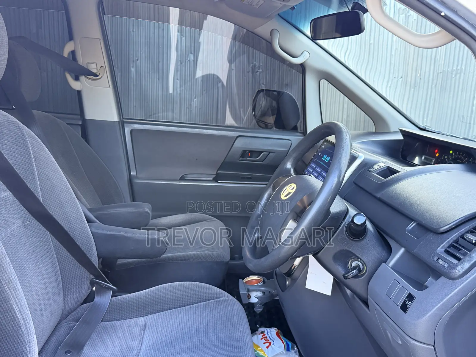 Toyota Noah 2009 Silver