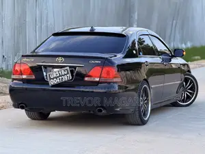 Toyota Crown Royale 2005 Black