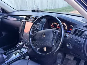 Toyota Crown Royale 2005 Black